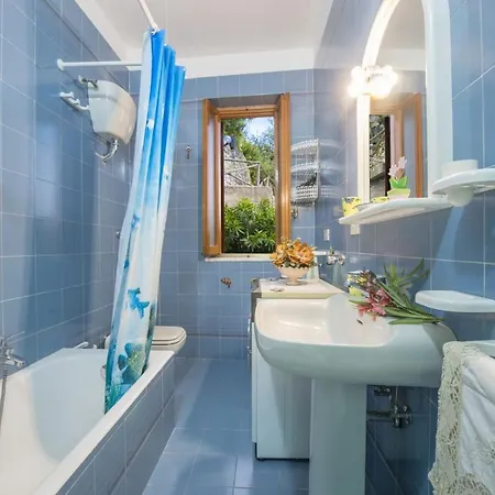 Apartment Sleeps 4 Wifi Conca dei Marini